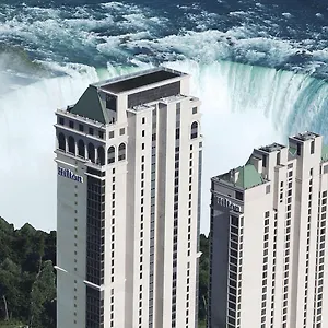 Hilton Falls/ Fallsview Hotel&suites Niagarawatervallen