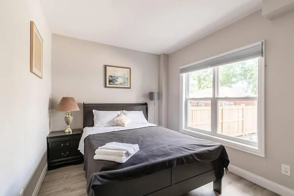 Modern House Newly Furnished 3 Mins Drive To Fall Niagara Falls 0*,