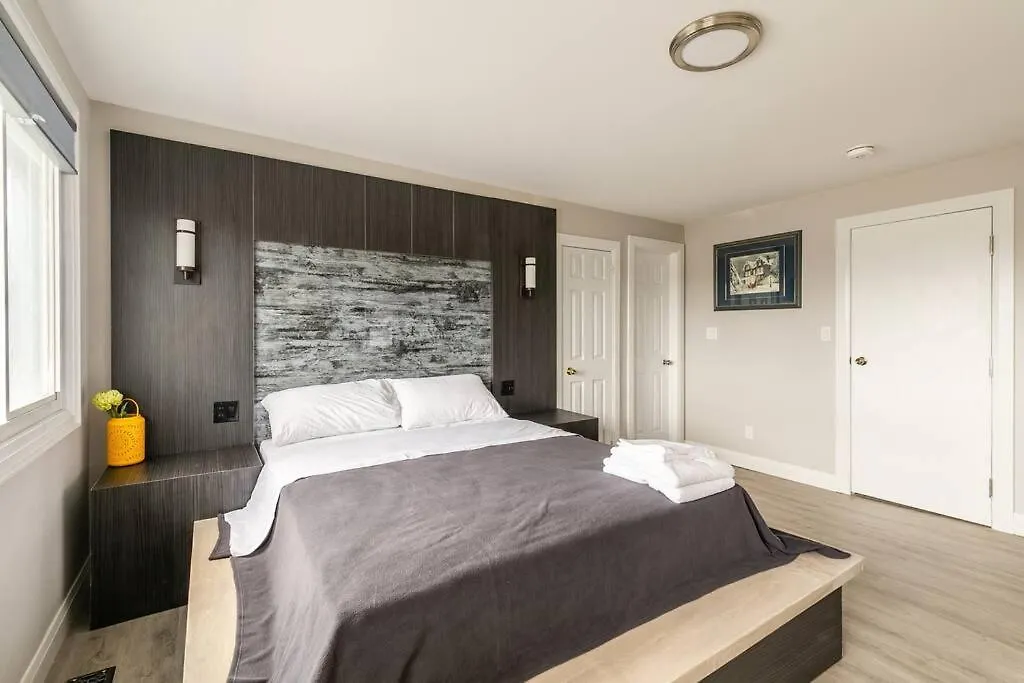 Vakantiehuis Modern House Newly Furnished 3 Mins Drive To Fall Niagarawatervallen Canada